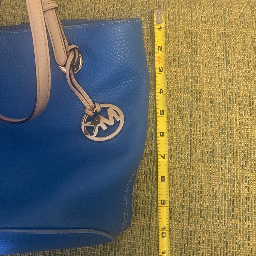 Michael Kors purse - Picture 10 of 11